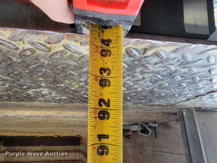 image for item JE9996 2013 Isuzu NPR HD  box truck