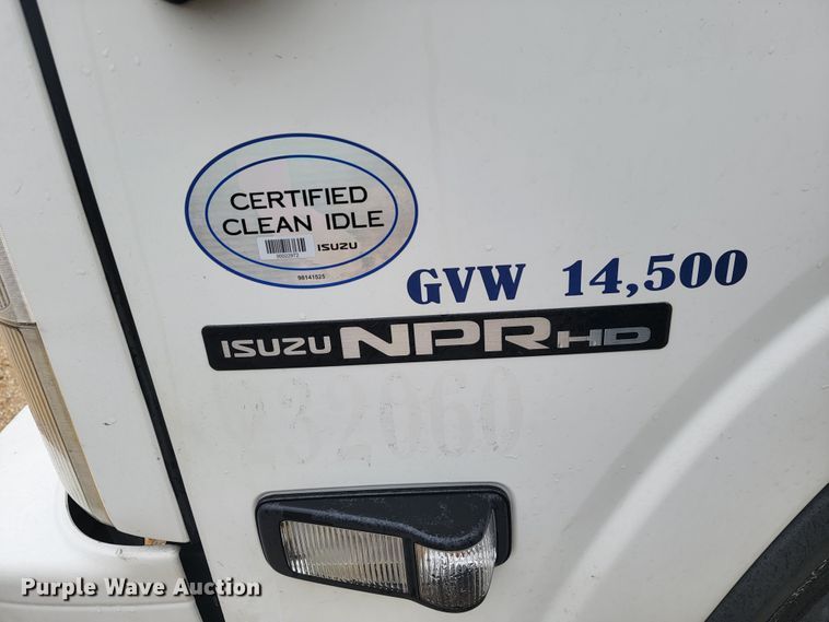 image for item JE9996 2013 Isuzu NPR HD  box truck
