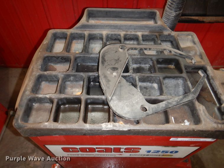 image for item JK9403 Coats 1250  wheel balancer
