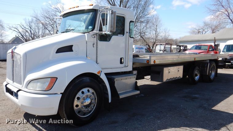 image for item JK9410 2008 Kenworth T300  rollback truck
