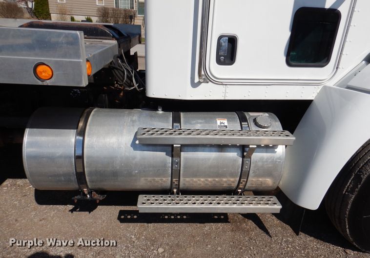 image for item JK9410 2008 Kenworth T300  rollback truck