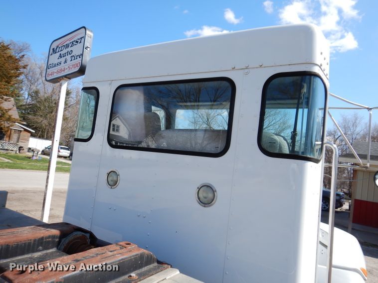 image for item JK9410 2008 Kenworth T300  rollback truck