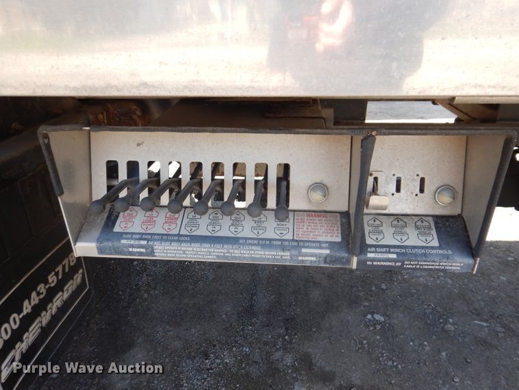 image for item JK9410 2008 Kenworth T300  rollback truck