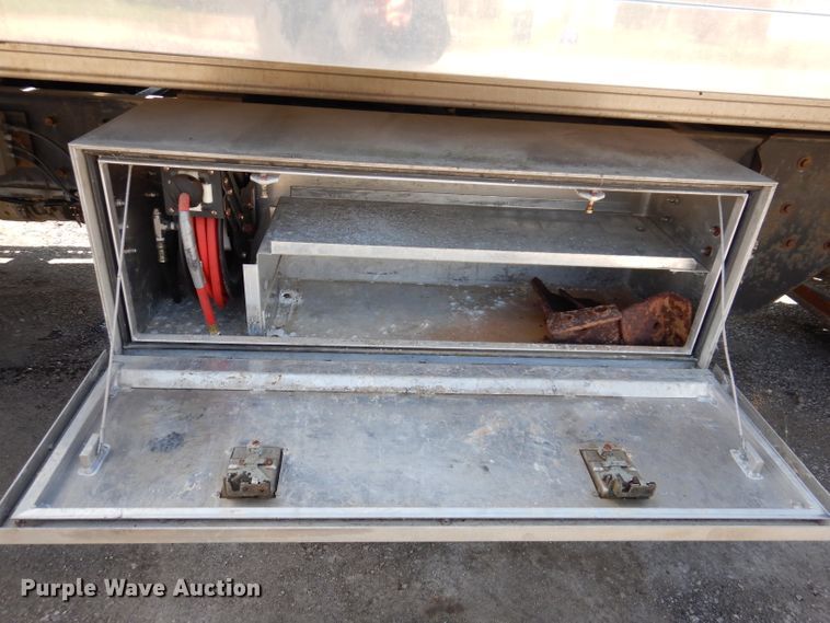 image for item JK9410 2008 Kenworth T300  rollback truck