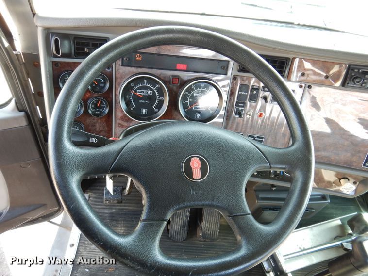 image for item JK9410 2008 Kenworth T300  rollback truck