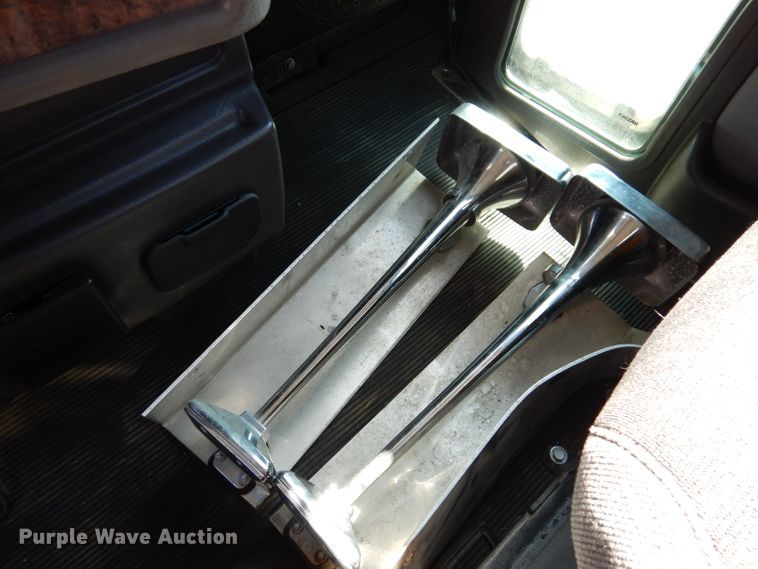 image for item JK9410 2008 Kenworth T300  rollback truck