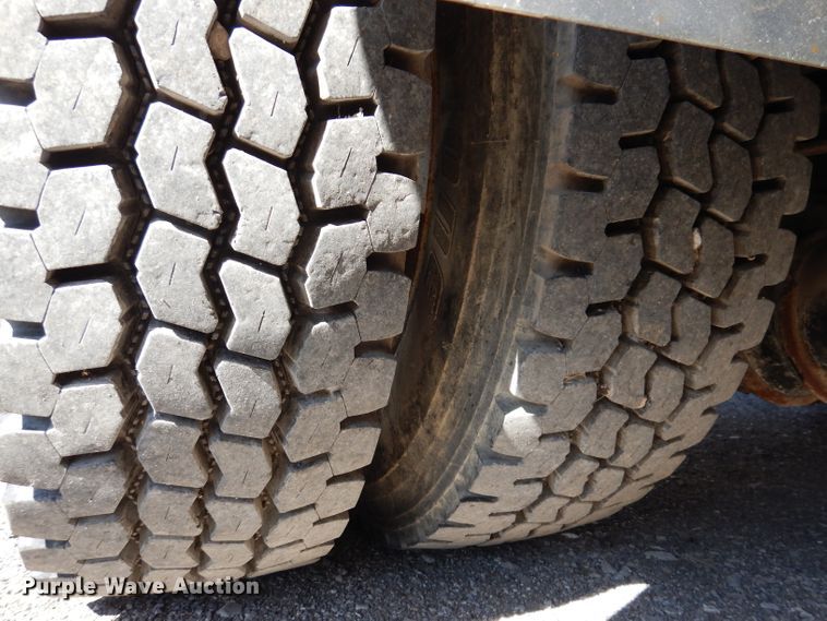 image for item JK9410 2008 Kenworth T300  rollback truck