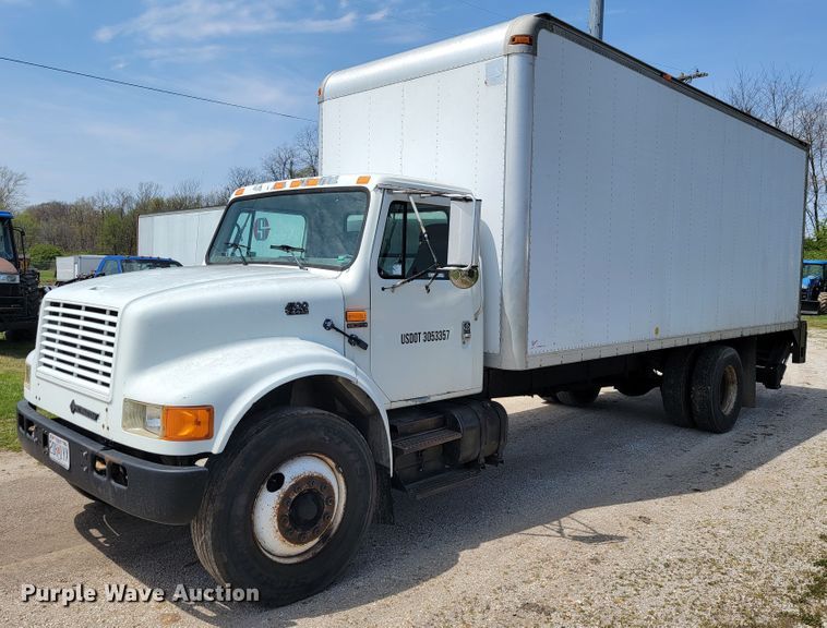 image for item JL9611 1996 International 4700  box truck