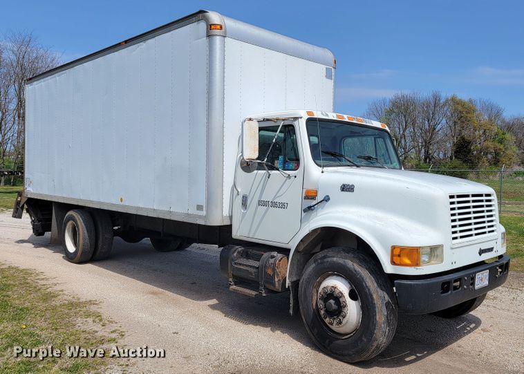 image for item JL9611 1996 International 4700  box truck