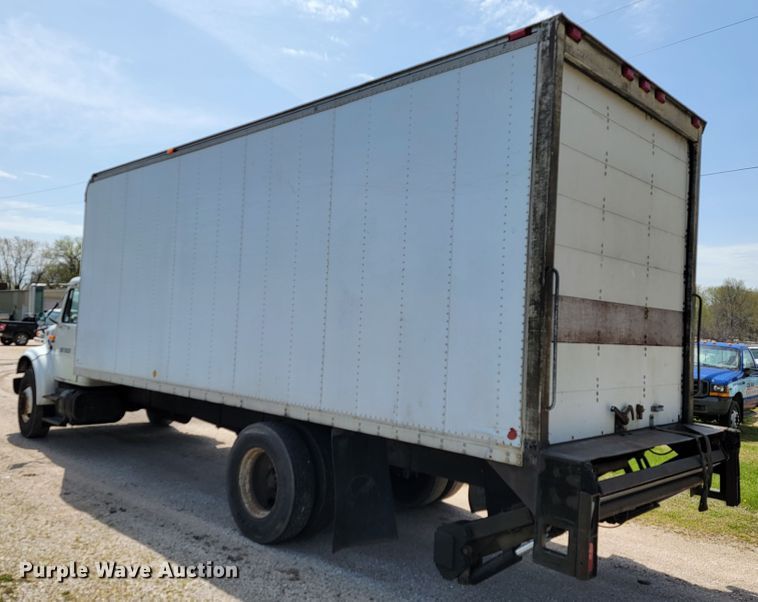 image for item JL9611 1996 International 4700  box truck