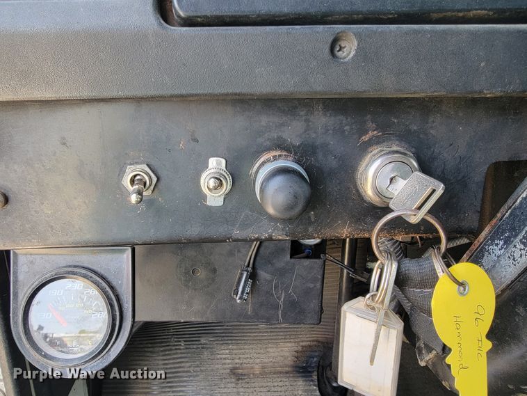 image for item JL9611 1996 International 4700  box truck