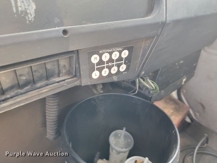 image for item JL9611 1996 International 4700  box truck