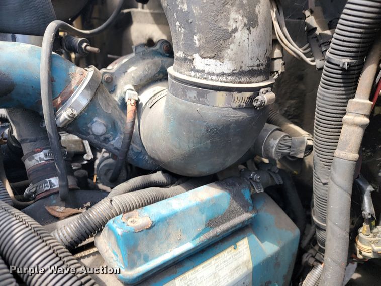 image for item JL9611 1996 International 4700  box truck