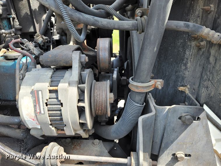 image for item JL9611 1996 International 4700  box truck