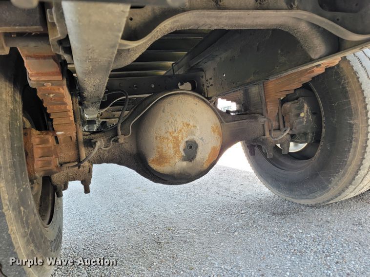 image for item JL9611 1996 International 4700  box truck