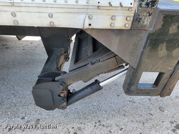 image for item JL9611 1996 International 4700  box truck