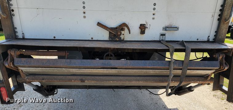 image for item JL9611 1996 International 4700  box truck