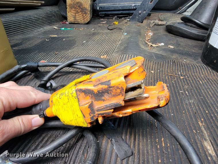 image for item JL9611 1996 International 4700  box truck