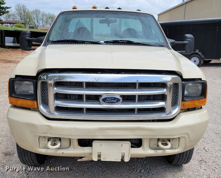 image for item JL9629 2000 Ford F450 Super Duty  flatbed truck
