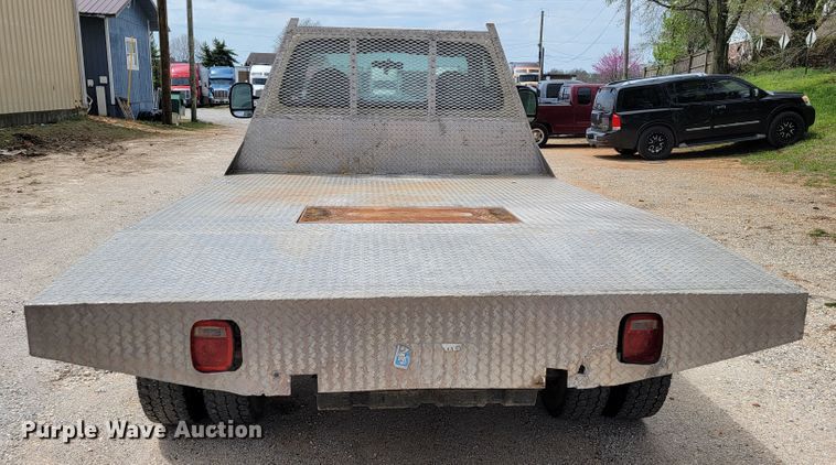 image for item JL9629 2000 Ford F450 Super Duty  flatbed truck