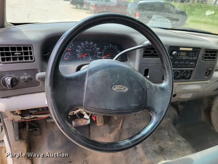 image for item JL9629 2000 Ford F450 Super Duty  flatbed truck