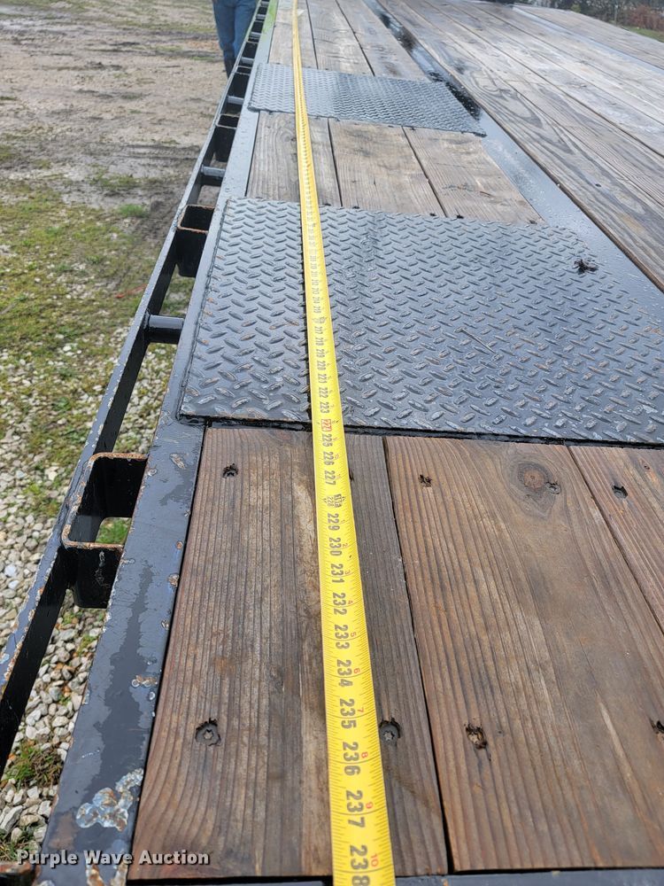 image for item JL9648 2021 Elite  equipment trailer