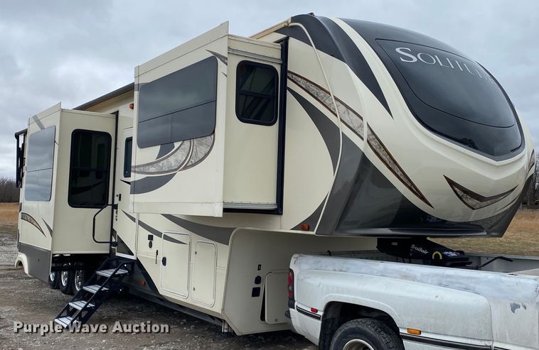 image for item JN9253 2018 Grand Design Solitude  camper