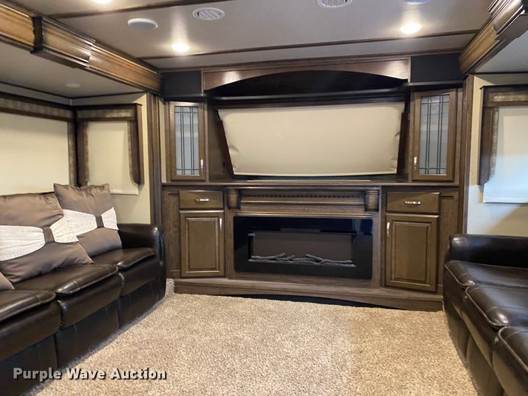 image for item JN9253 2018 Grand Design Solitude  camper