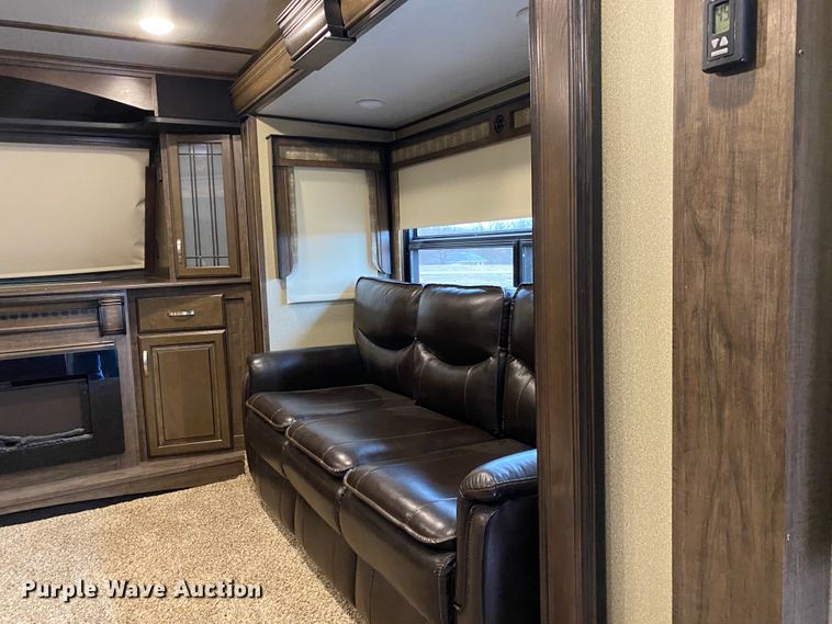 image for item JN9253 2018 Grand Design Solitude  camper