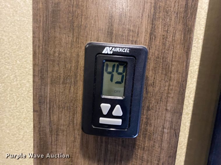 image for item JN9253 2018 Grand Design Solitude  camper