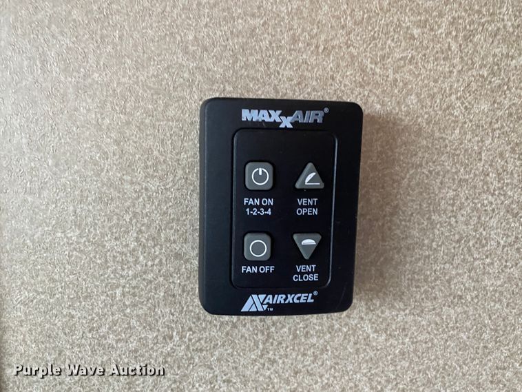 image for item JN9253 2018 Grand Design Solitude  camper