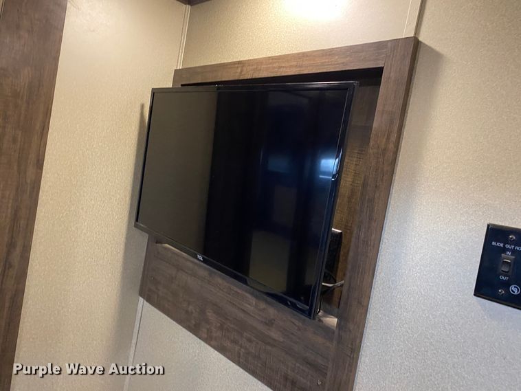 image for item JN9253 2018 Grand Design Solitude  camper