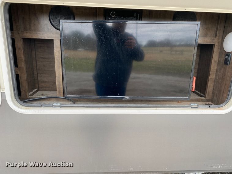 image for item JN9253 2018 Grand Design Solitude  camper