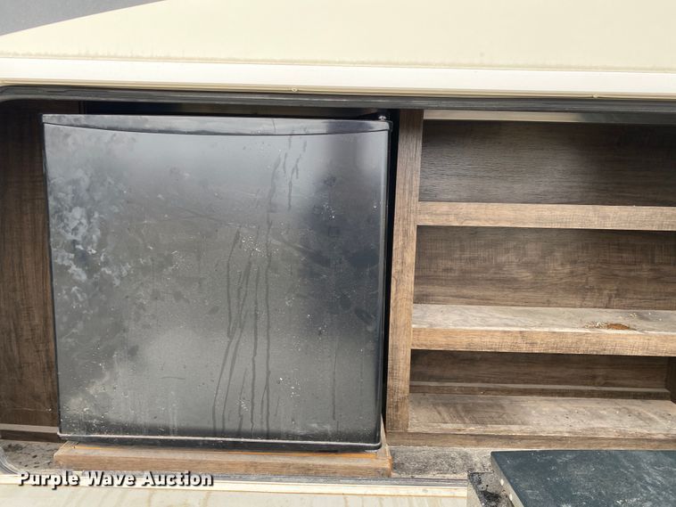 image for item JN9253 2018 Grand Design Solitude  camper