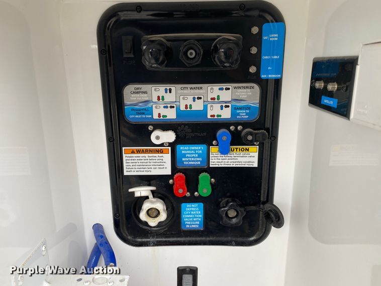 image for item JN9253 2018 Grand Design Solitude  camper