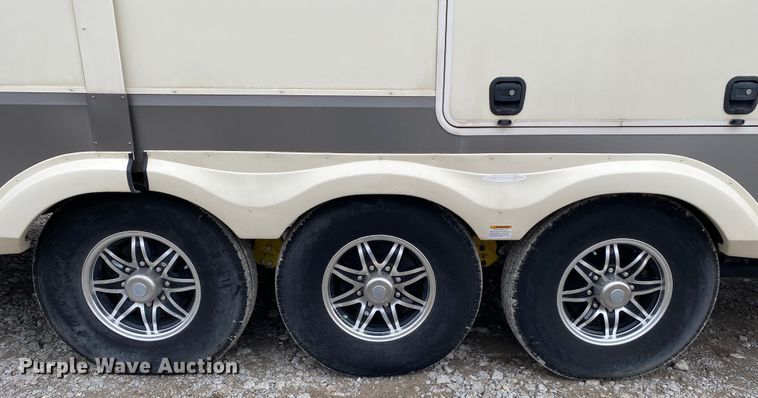 image for item JN9253 2018 Grand Design Solitude  camper