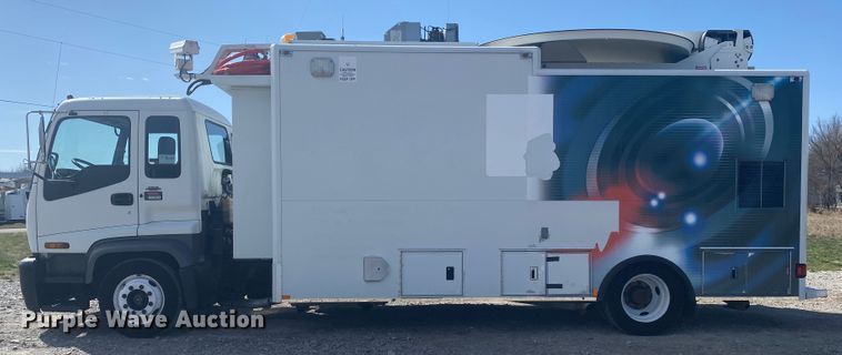 image for item JN9259 1997 GMC T6500  box truck