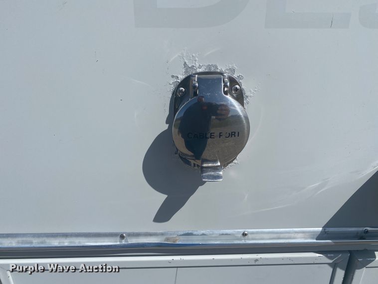 image for item JN9259 1997 GMC T6500  box truck