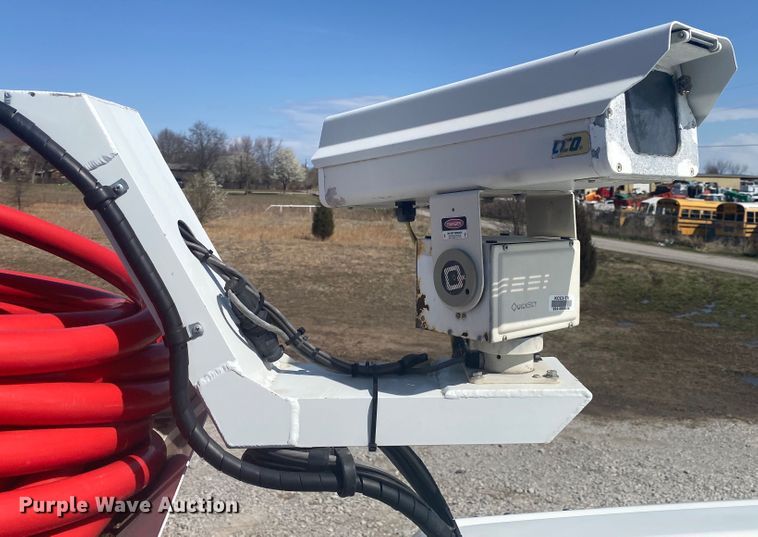 image for item JN9259 1997 GMC T6500  box truck