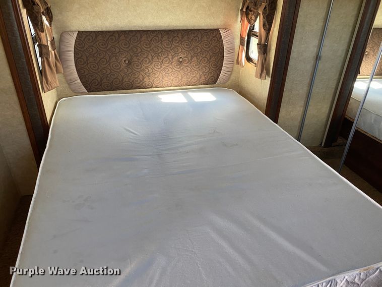 image for item JN9274 2013 Forest River Crusader  camper