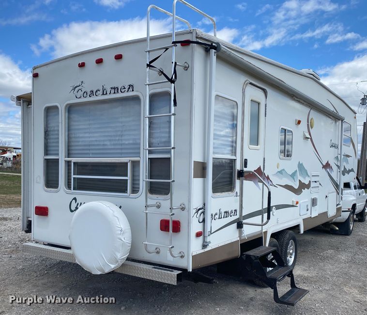 image for item JN9278 2005 Coachmen Chaparral  camper