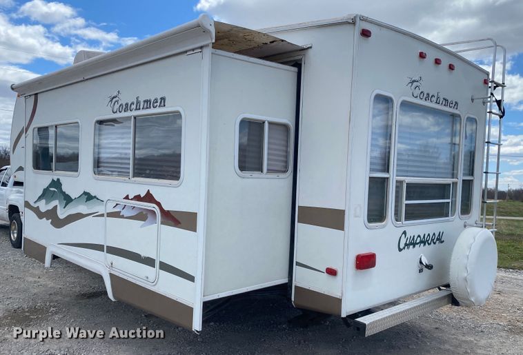 image for item JN9278 2005 Coachmen Chaparral  camper