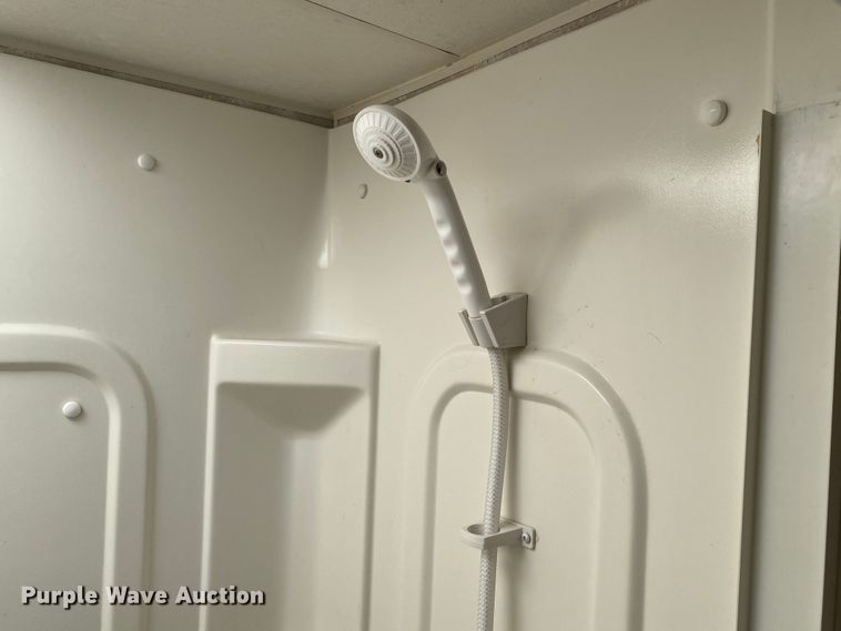 image for item JN9278 2005 Coachmen Chaparral  camper