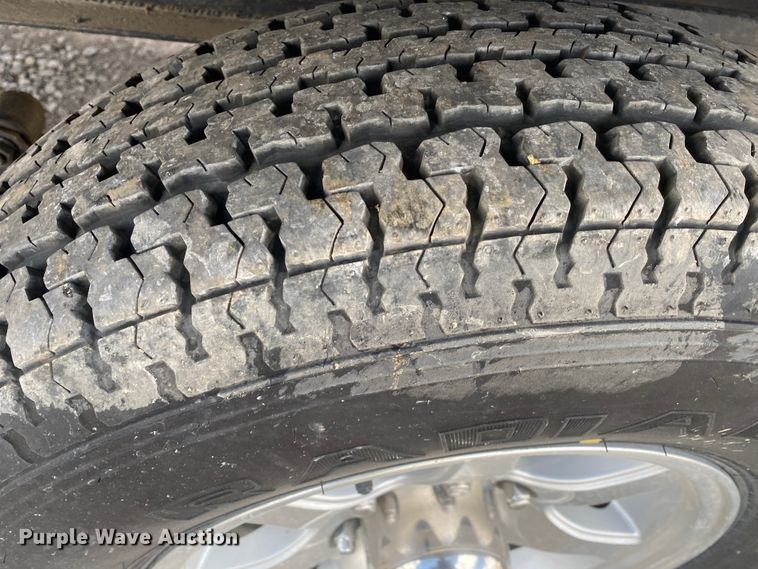 image for item JN9278 2005 Coachmen Chaparral  camper