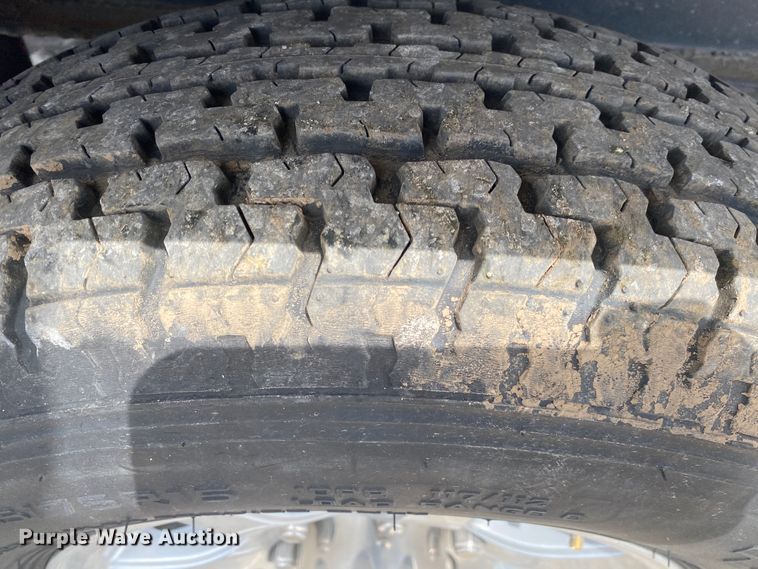 image for item JN9278 2005 Coachmen Chaparral  camper