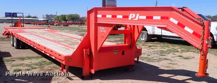 image for item JO9549 2020 PJ Trailers L3362  equipment trailer