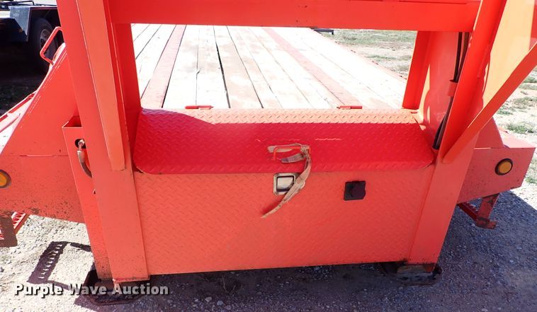 image for item JO9549 2020 PJ Trailers L3362  equipment trailer