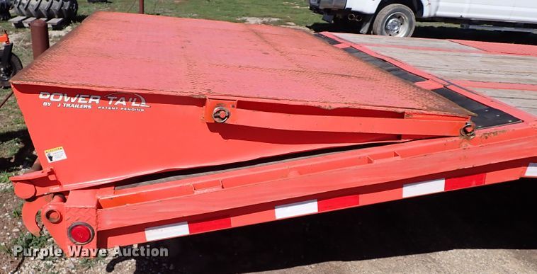 image for item JO9549 2020 PJ Trailers L3362  equipment trailer