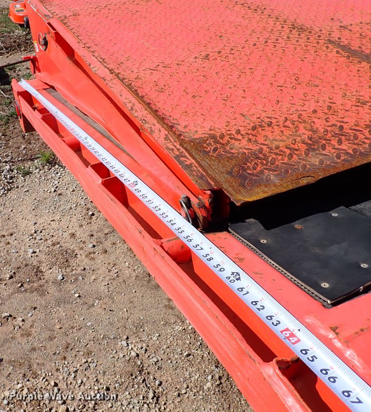 image for item JO9549 2020 PJ Trailers L3362  equipment trailer