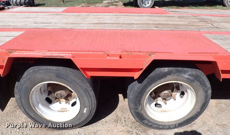 image for item JO9549 2020 PJ Trailers L3362  equipment trailer